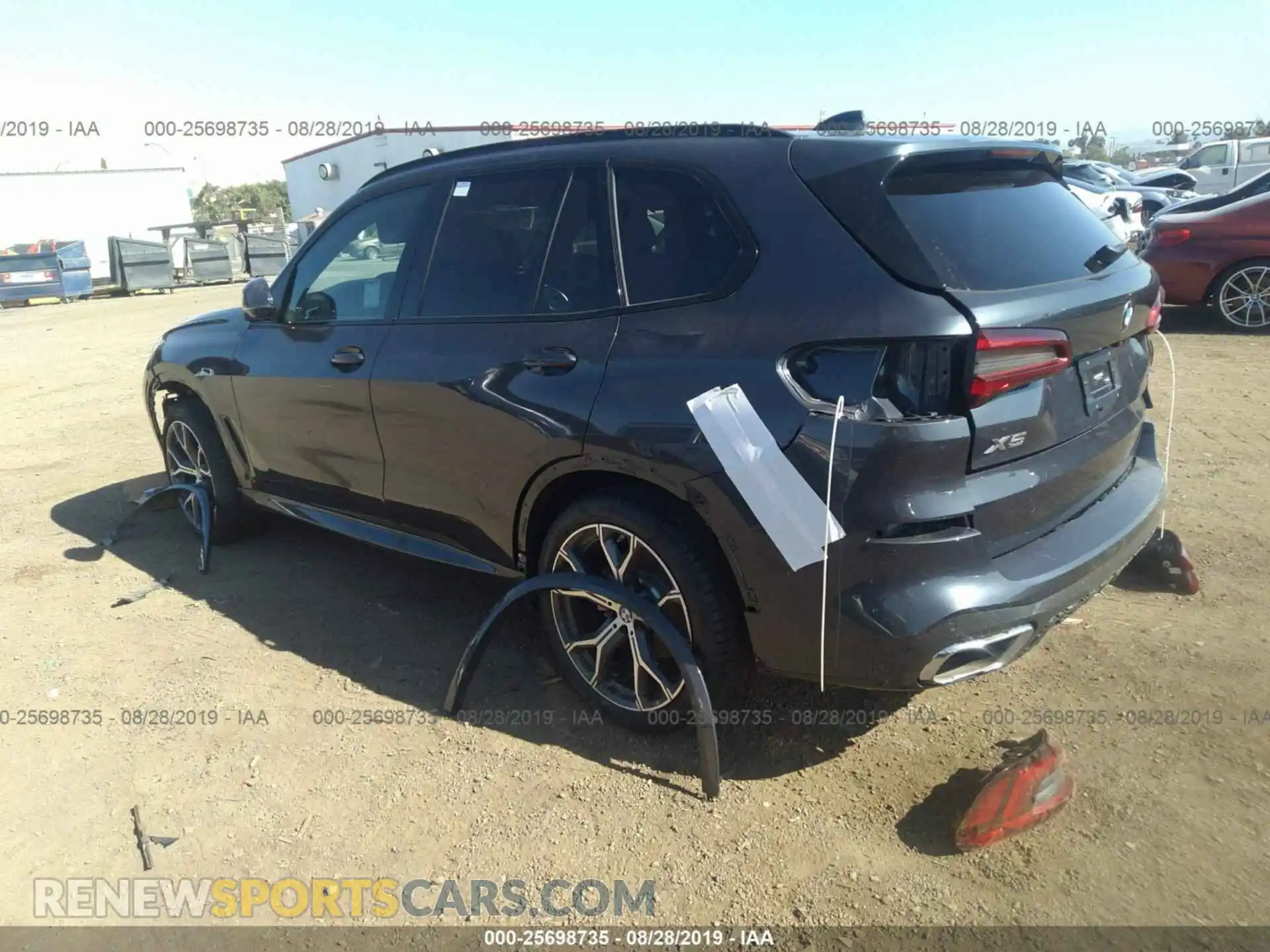 3 Photograph of a damaged car 5UXJU2C50KLN65201 BMW X5 2019