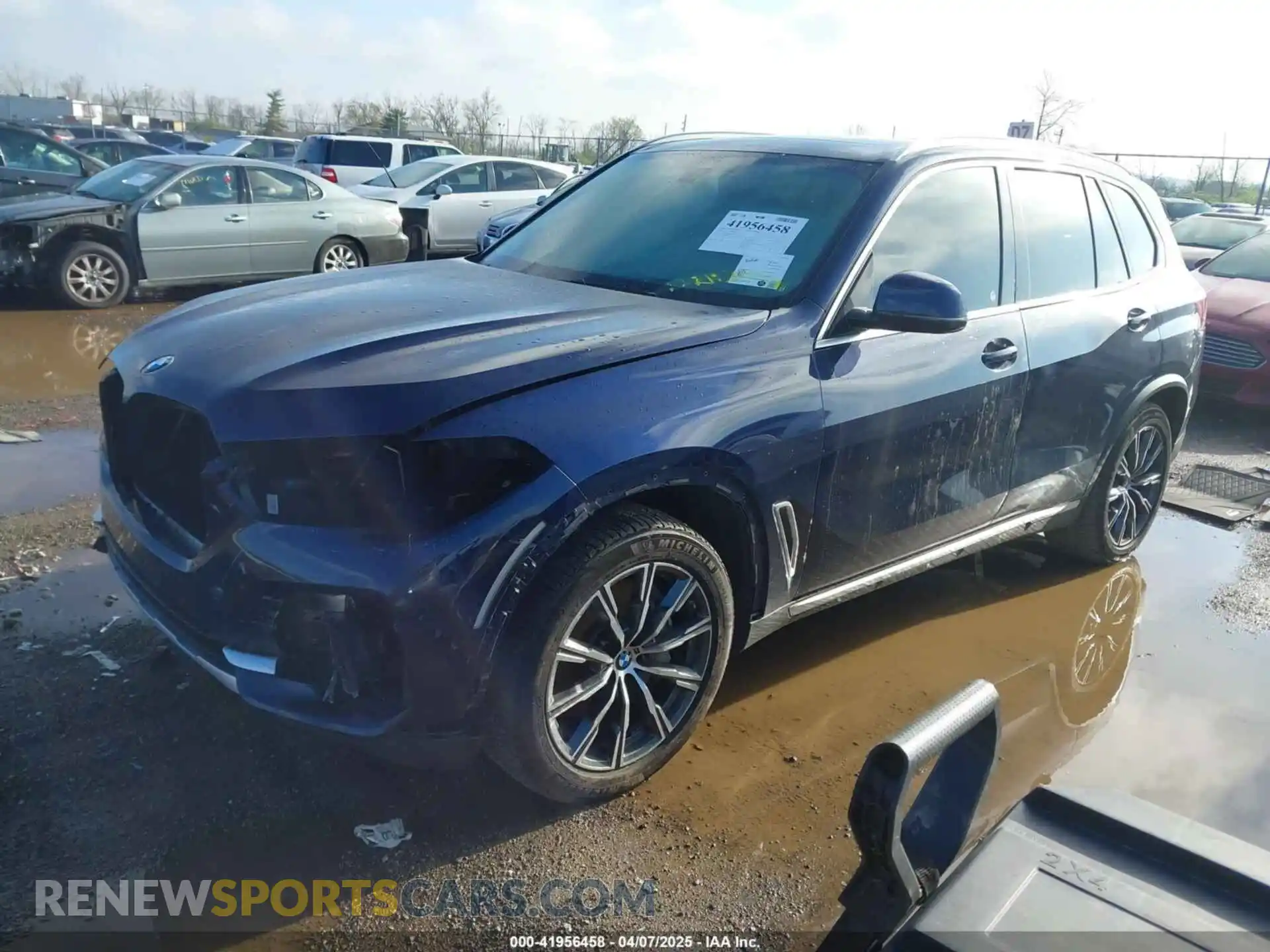 2 Photograph of a damaged car 5UXJU2C50KLN67353 BMW X5 2019