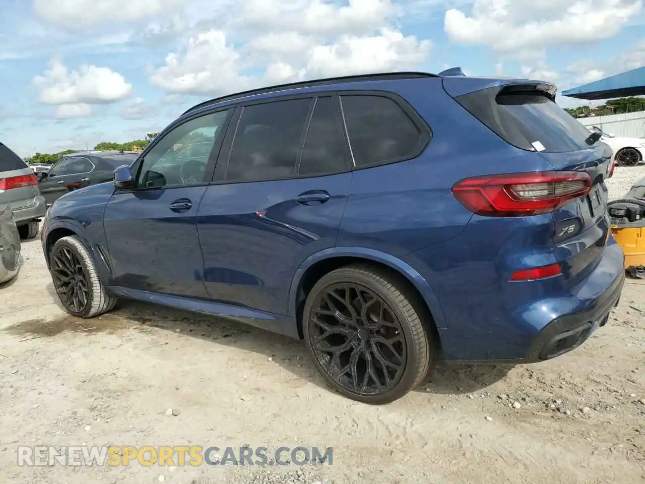 2 Photograph of a damaged car 5UXJU2C51KLN65403 BMW X5 2019