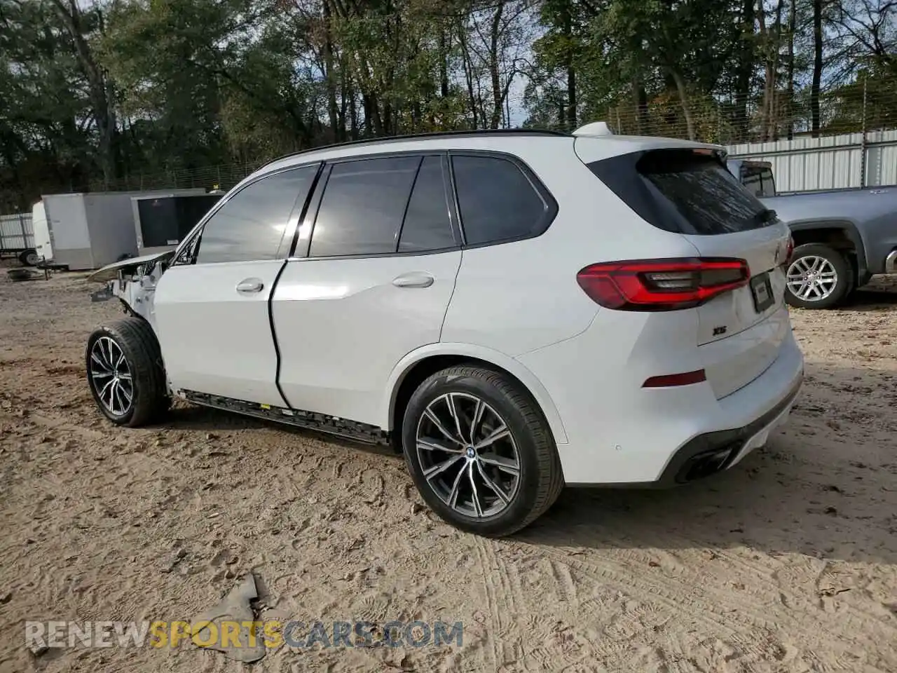 2 Photograph of a damaged car 5UXJU2C54KLN49552 BMW X5 2019