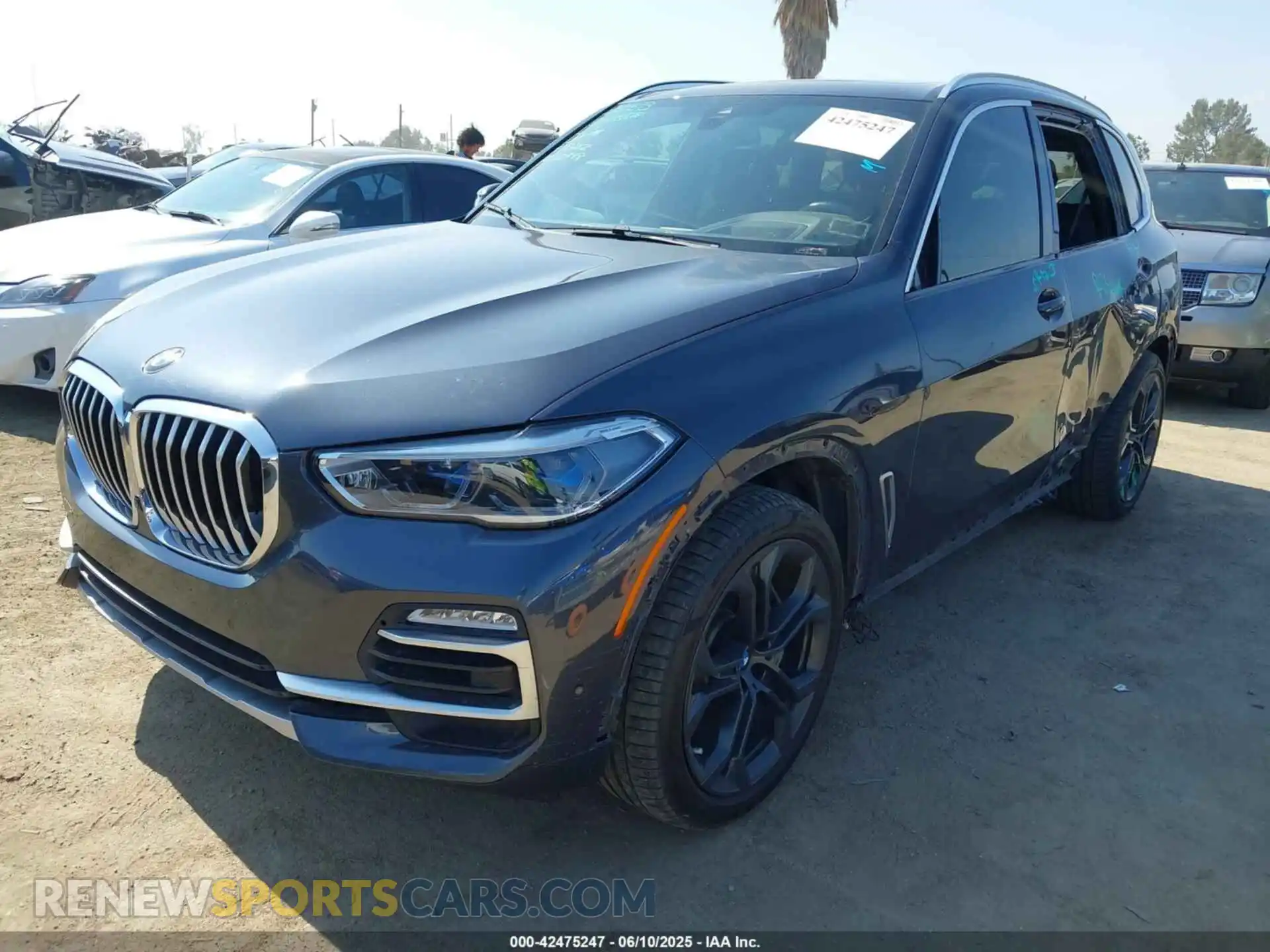 2 Photograph of a damaged car 5UXJU2C54KLN65900 BMW X5 2019
