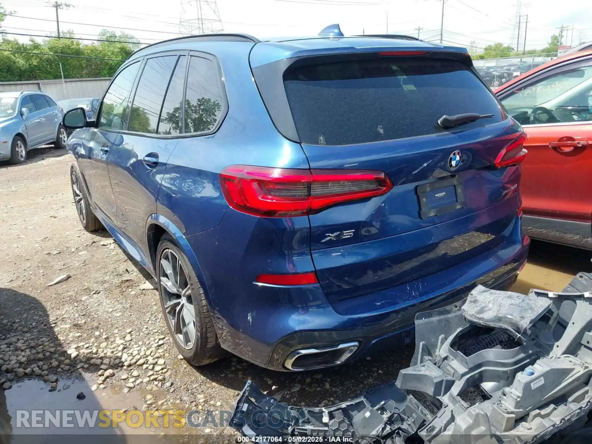 3 Photograph of a damaged car 5UXJU2C55KLN64657 BMW X5 2019