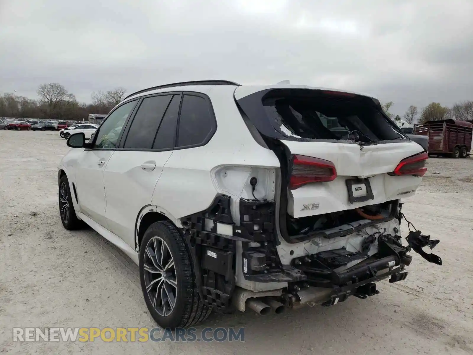 3 Photograph of a damaged car 5UXJU2C55KLN65002 BMW X5 2019