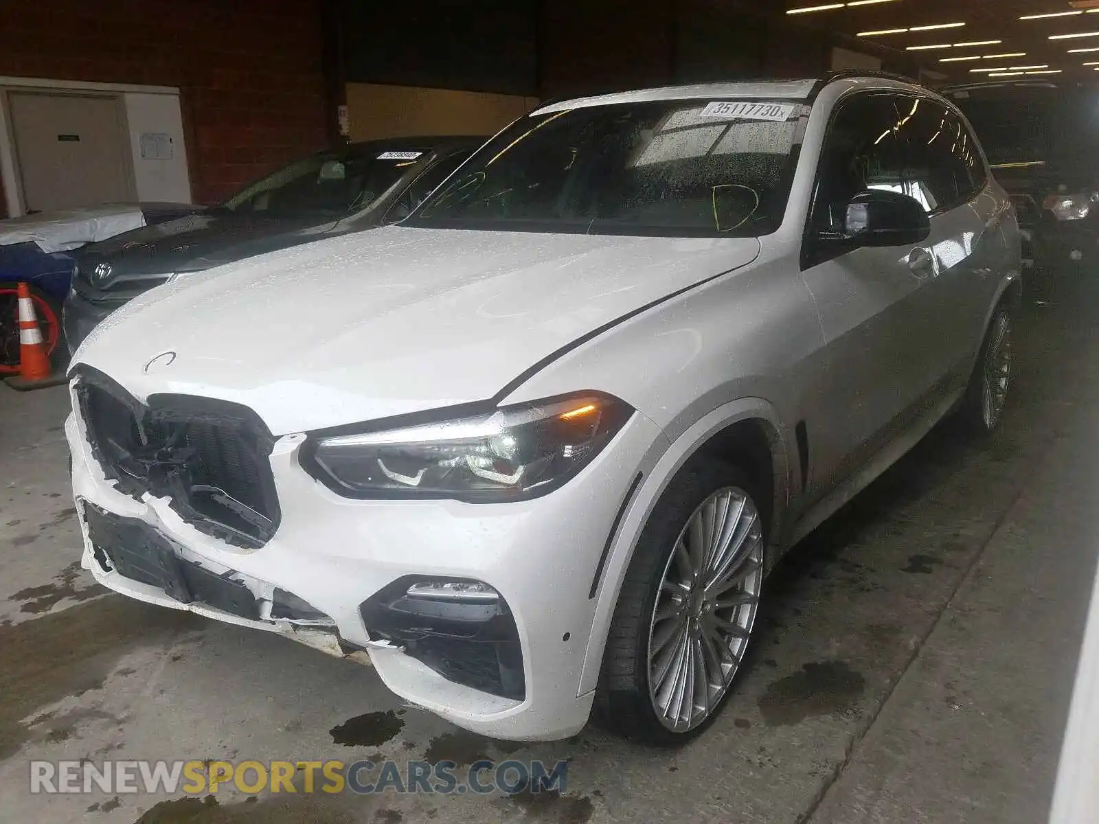 2 Photograph of a damaged car 5UXJU2C55KLN66909 BMW X5 2019