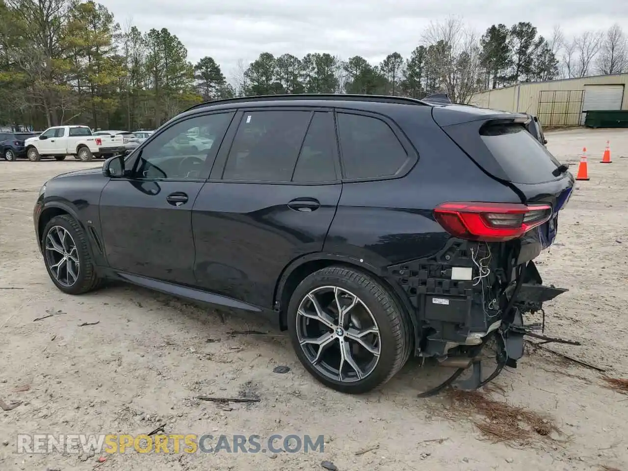 2 Photograph of a damaged car 5UXJU2C59KLN66329 BMW X5 2019