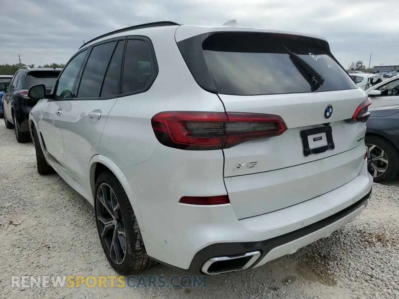 3 Photograph of a damaged car 5UXJU2C5XKLN49703 BMW X5 2019
