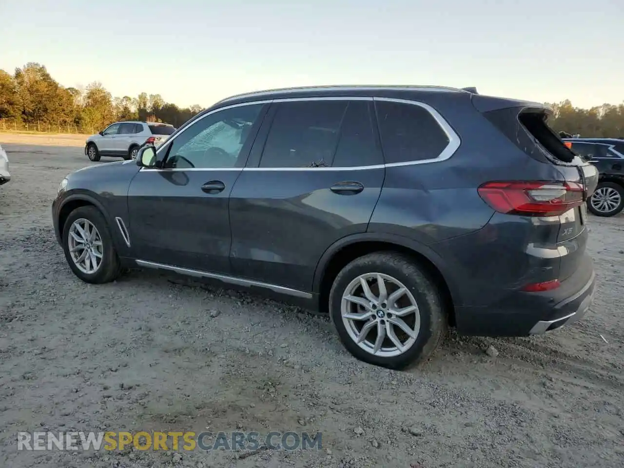 2 Photograph of a damaged car 5UXCR4C00L9B99641 BMW X5 2020