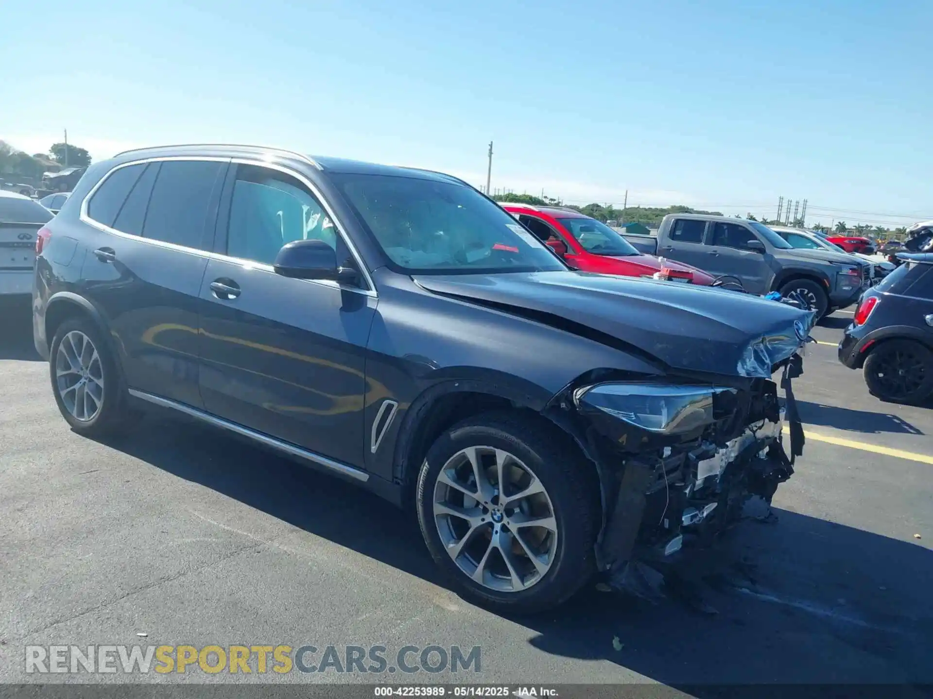1 Photograph of a damaged car 5UXCR4C01LLW64122 BMW X5 2020