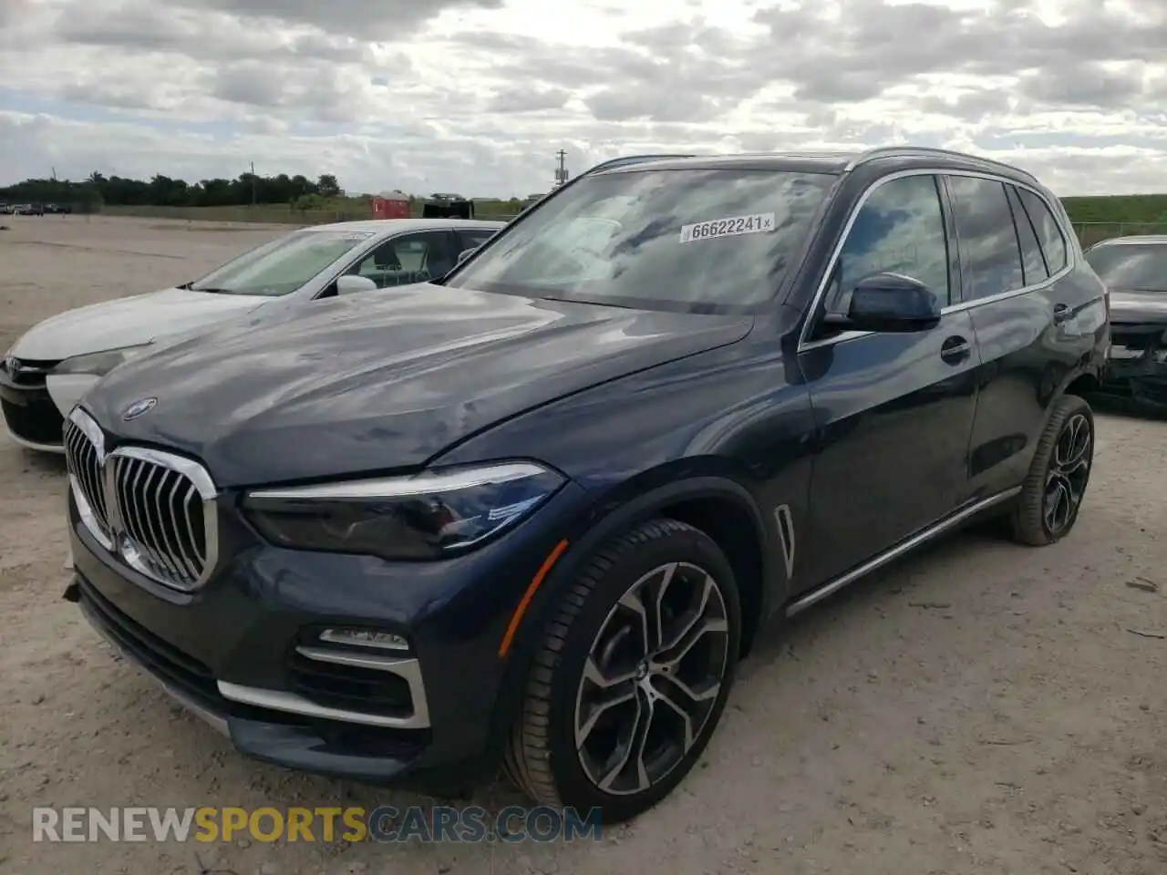 2 Photograph of a damaged car 5UXCR4C04LLE30589 BMW X5 2020