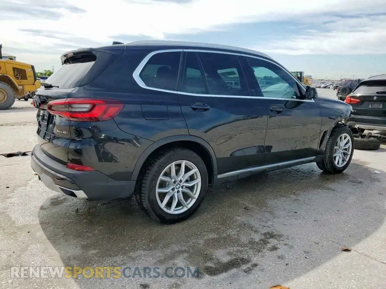 3 Photograph of a damaged car 5UXCR4C05L9C18300 BMW X5 2020