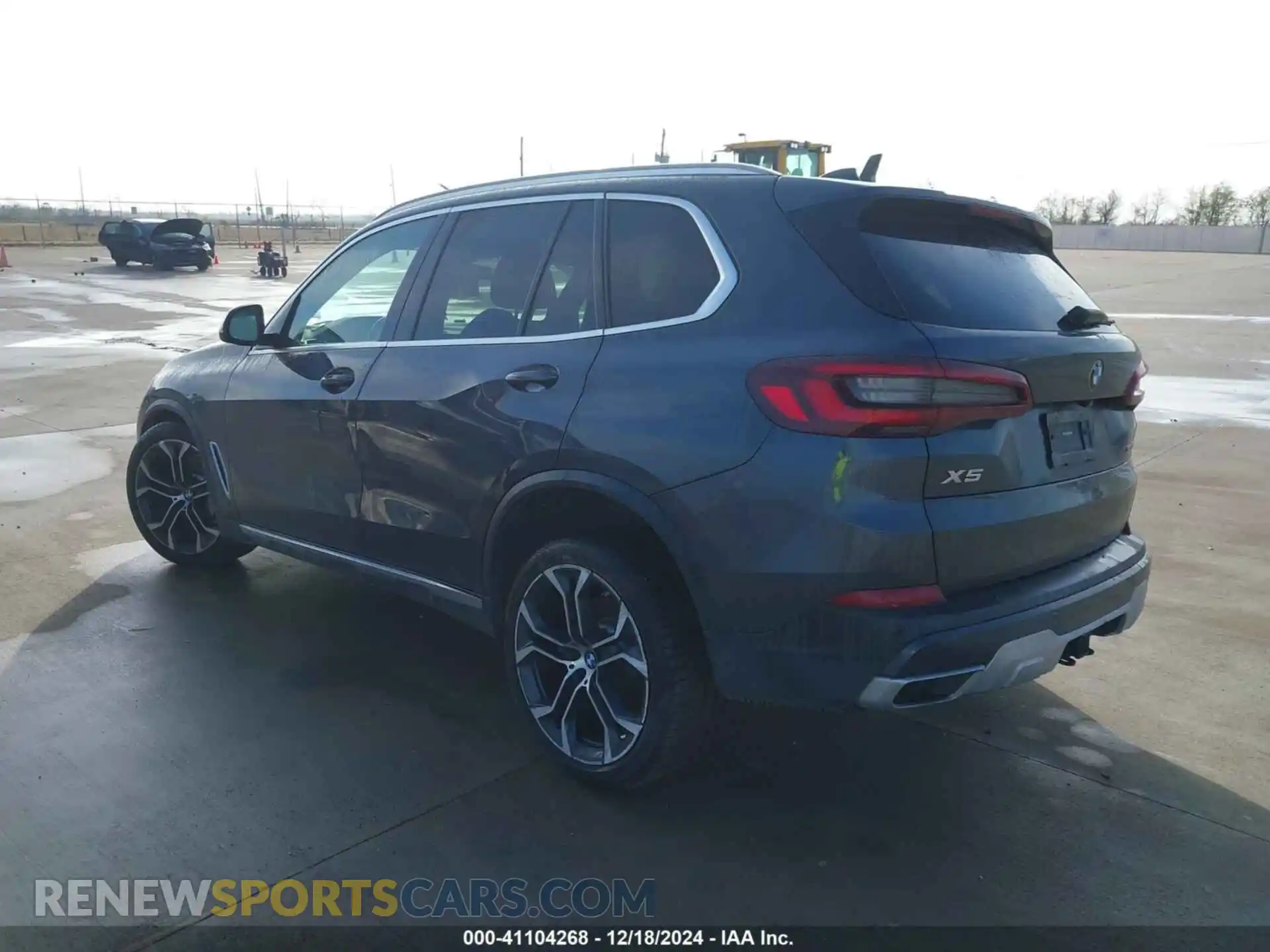 3 Photograph of a damaged car 5UXCR4C07L9C69118 BMW X5 2020