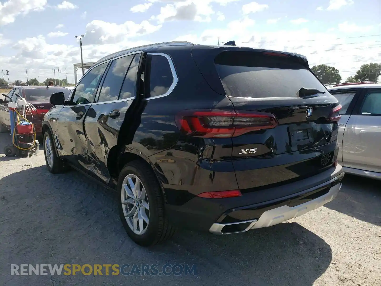 3 Photograph of a damaged car 5UXCR4C07L9C78319 BMW X5 2020