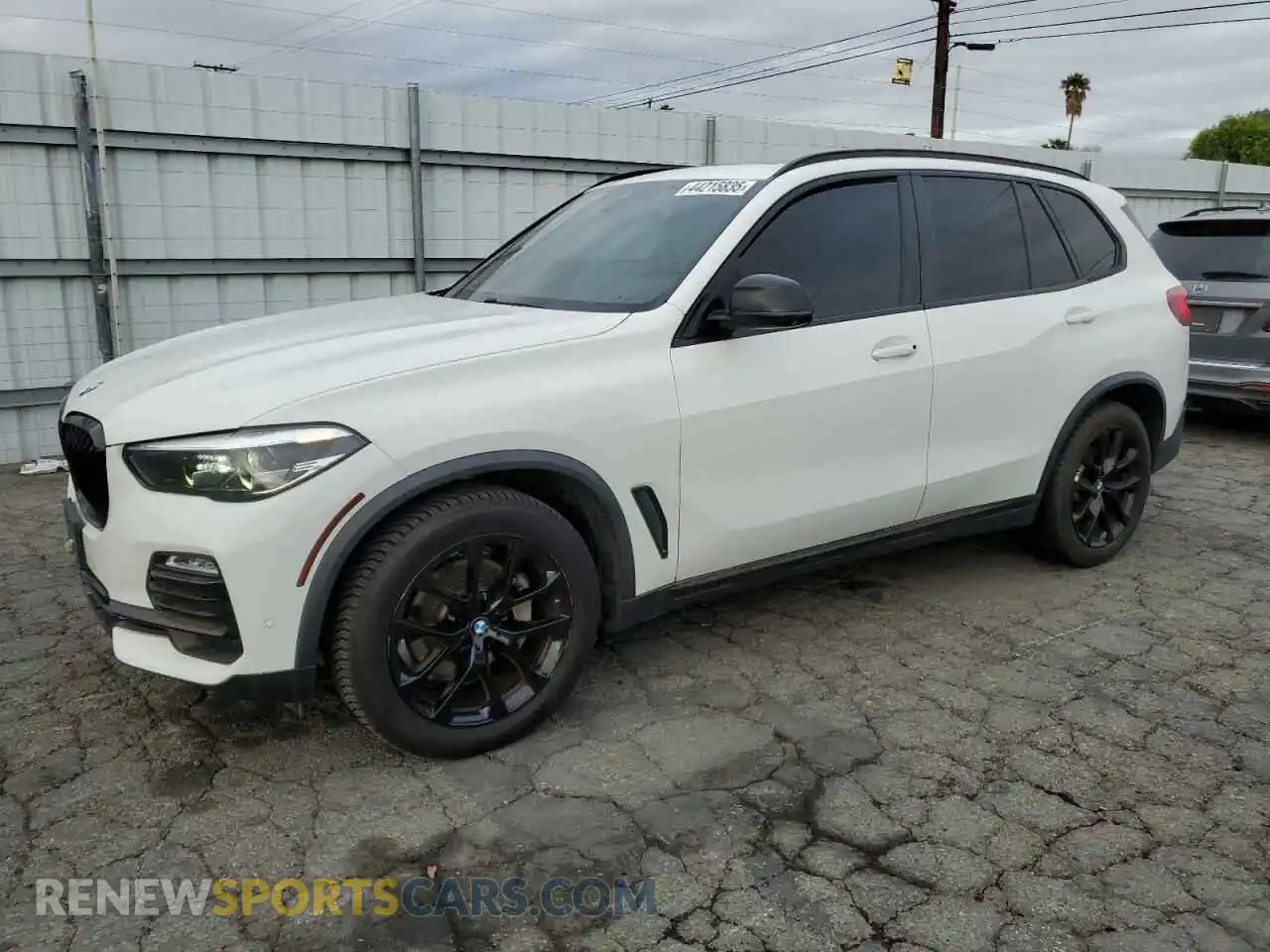 1 Photograph of a damaged car 5UXCR4C07LLT19144 BMW X5 2020