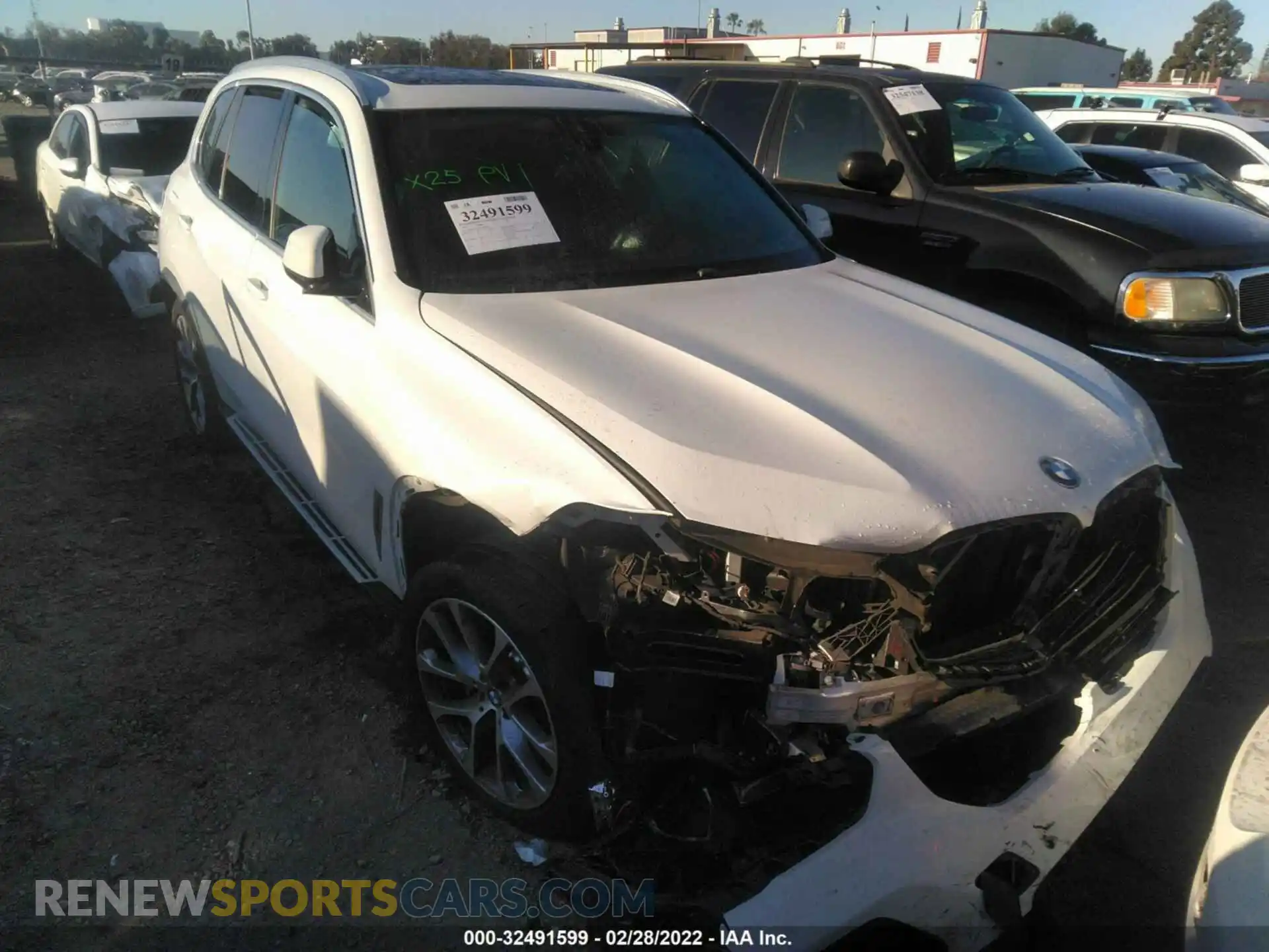 1 Photograph of a damaged car 5UXCR4C07LLW63508 BMW X5 2020