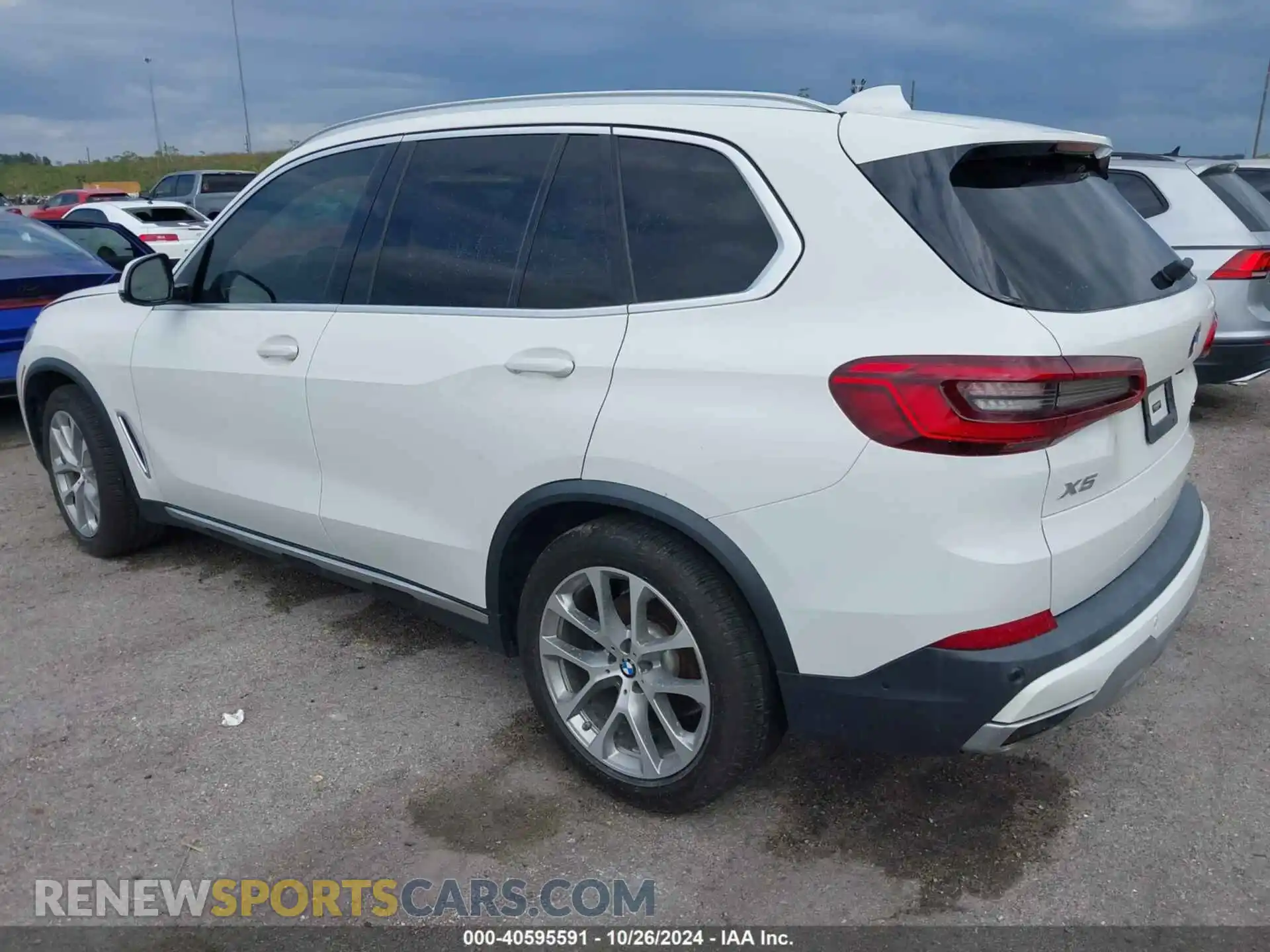 3 Photograph of a damaged car 5UXCR4C08L9C11793 BMW X5 2020