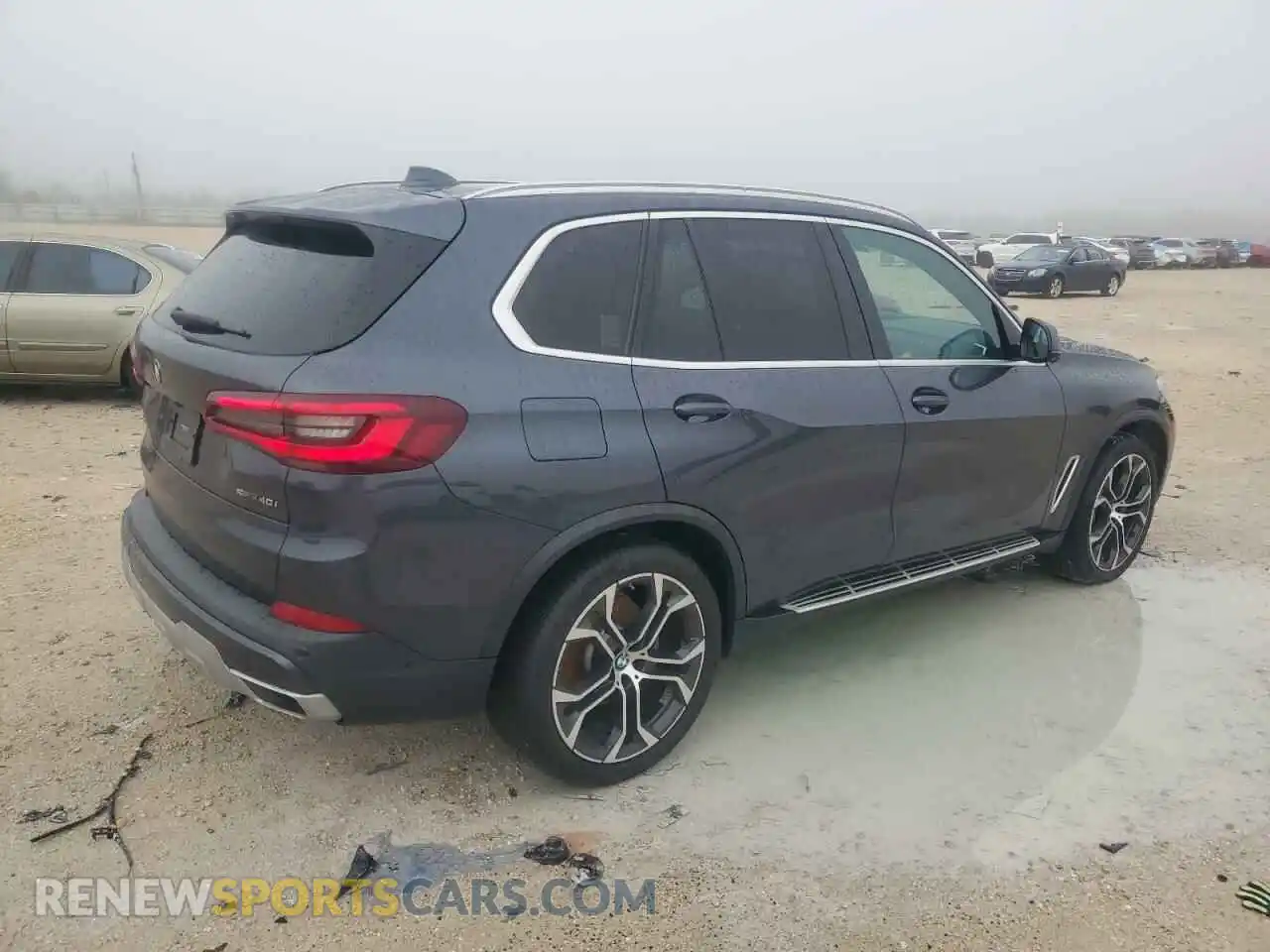 3 Photograph of a damaged car 5UXCR4C08L9C91922 BMW X5 2020