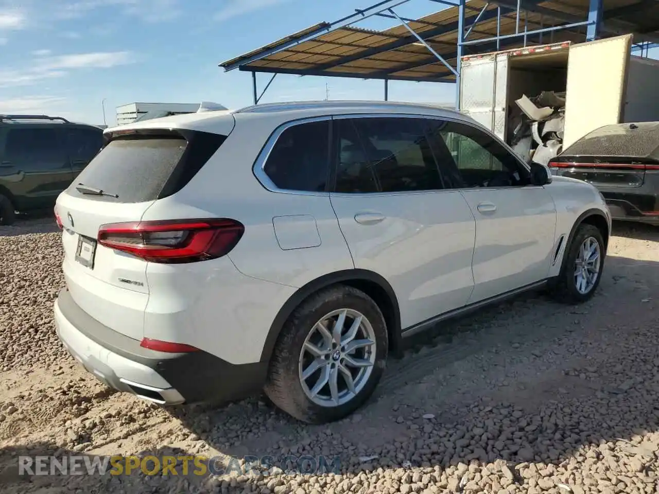 3 Photograph of a damaged car 5UXCR4C08LLW63615 BMW X5 2020