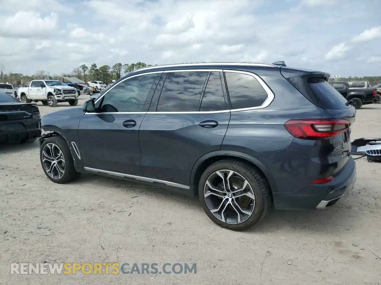 2 Photograph of a damaged car 5UXCR4C09L9C40204 BMW X5 2020