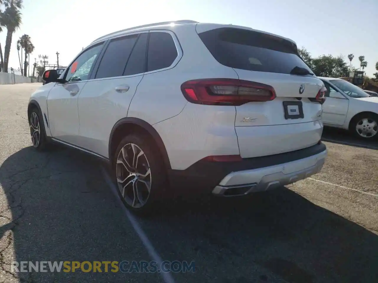 3 Фотография поврежденного автомобиля 5UXCR4C09LLT18450 BMW X5 2020