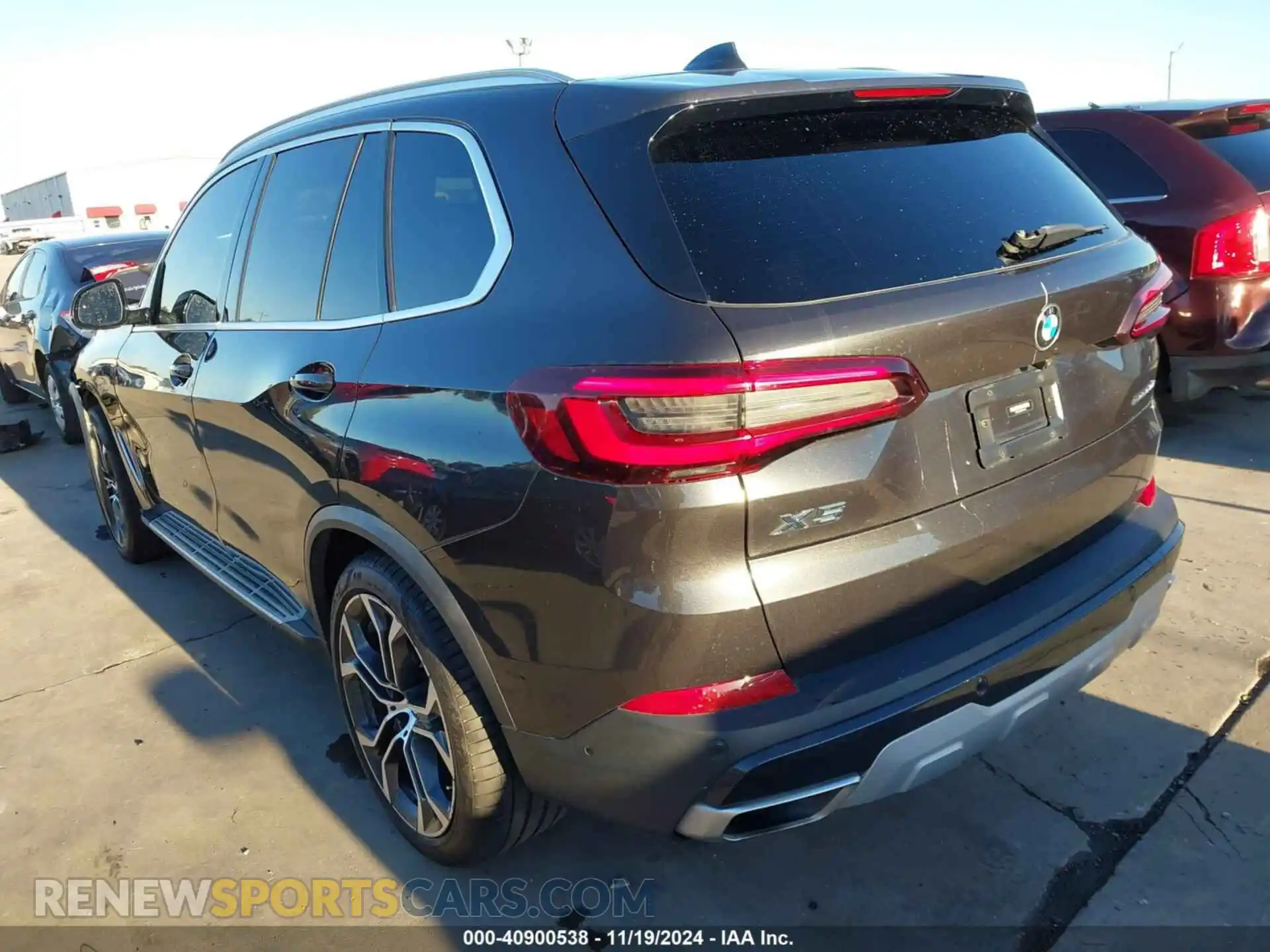 3 Photograph of a damaged car 5UXCR6C00L9D51185 BMW X5 2020