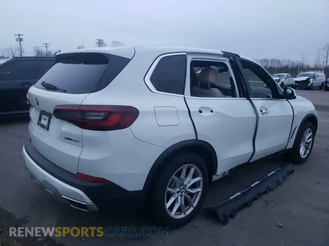3 Photograph of a damaged car 5UXCR6C00L9D55611 BMW X5 2020