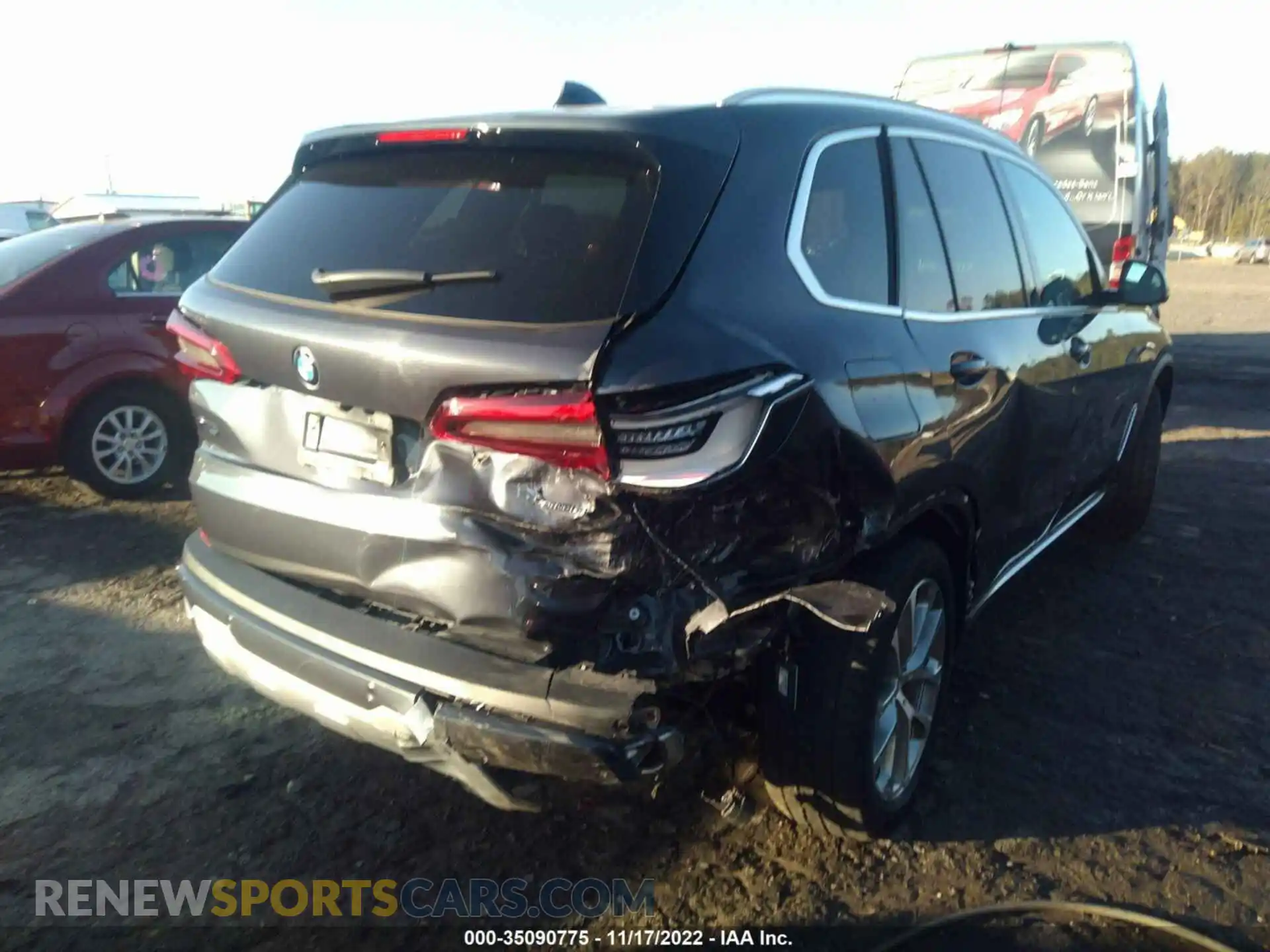 3 Photograph of a damaged car 5UXCR6C01L9B91432 BMW X5 2020