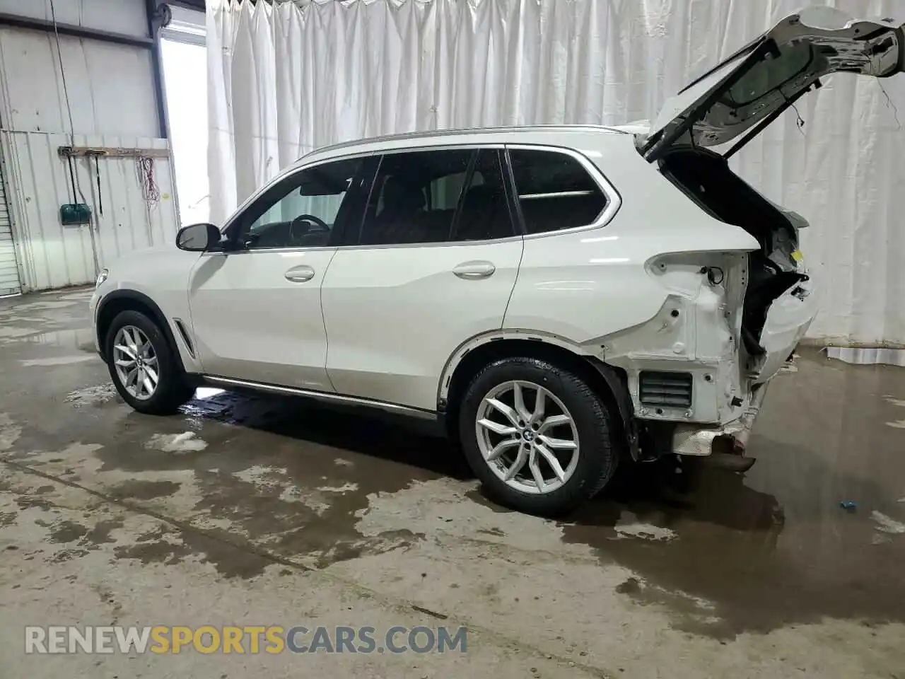 2 Photograph of a damaged car 5UXCR6C02LLL66061 BMW X5 2020