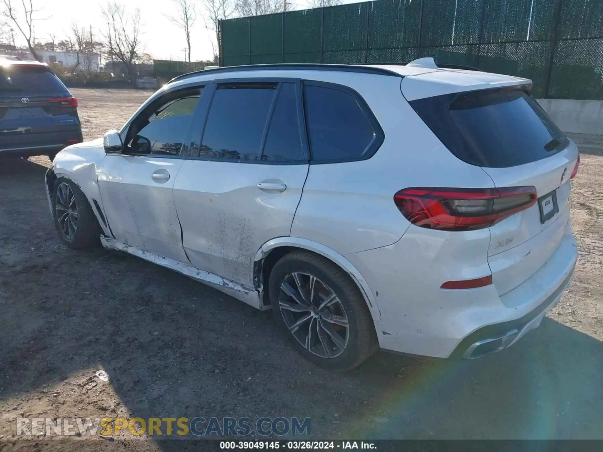 3 Photograph of a damaged car 5UXCR6C04L9B42581 BMW X5 2020