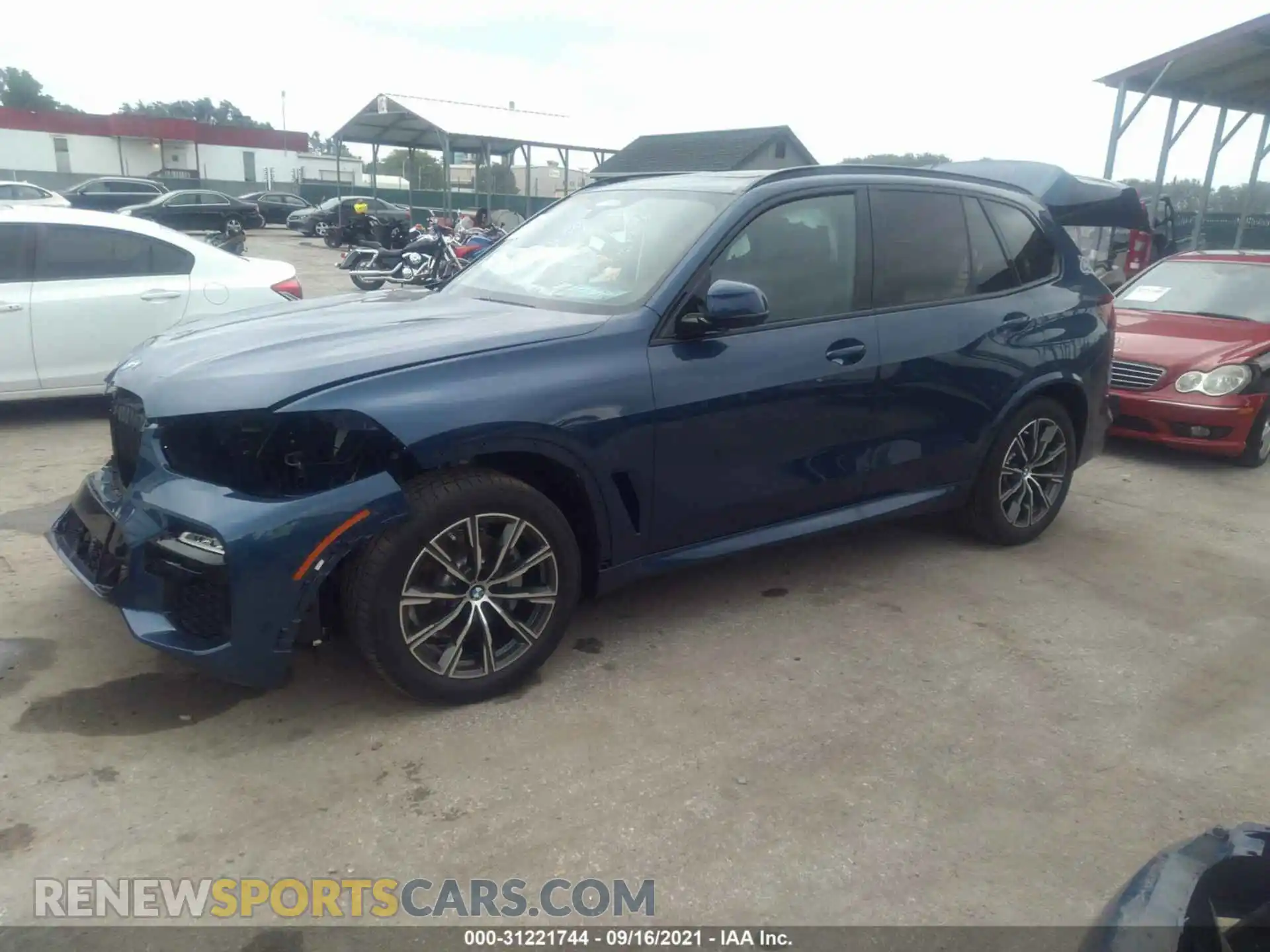 2 Photograph of a damaged car 5UXCR6C04L9D32901 BMW X5 2020