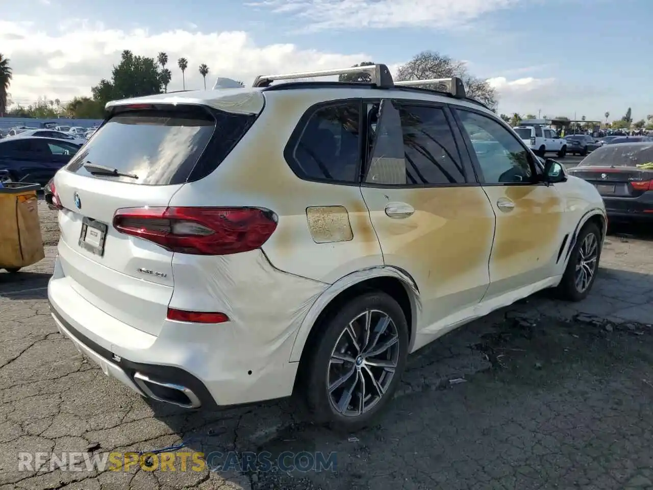 3 Photograph of a damaged car 5UXCR6C05L9C83997 BMW X5 2020