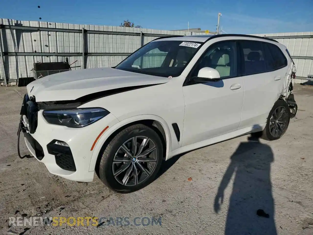 1 Photograph of a damaged car 5UXCR6C06LLL76611 BMW X5 2020