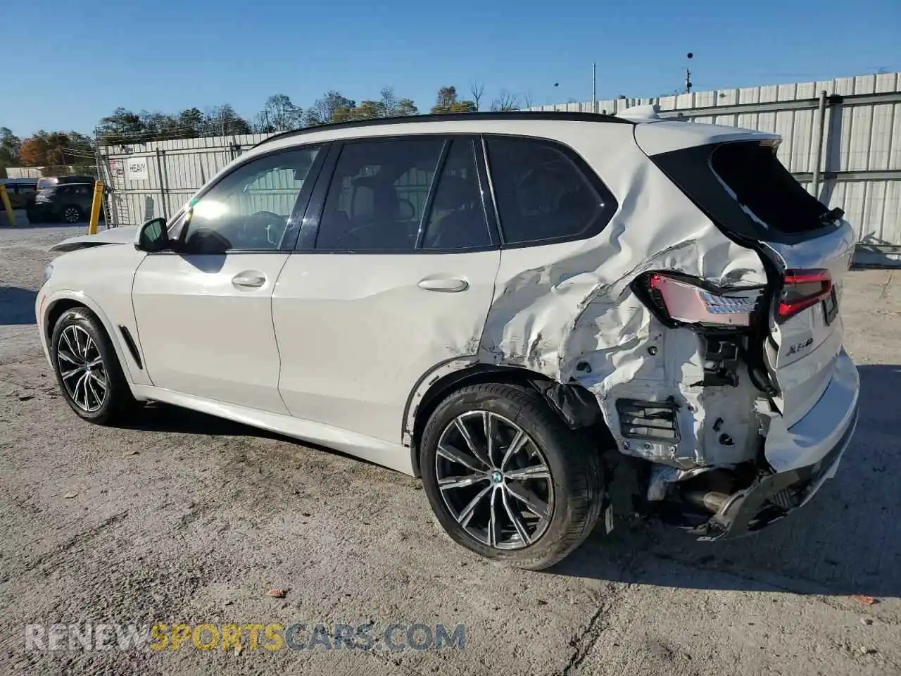 2 Photograph of a damaged car 5UXCR6C06LLL76611 BMW X5 2020
