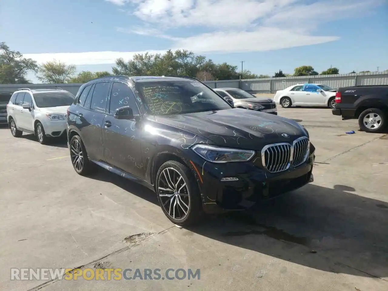 1 Photograph of a damaged car 5UXCR6C06LLL83008 BMW X5 2020