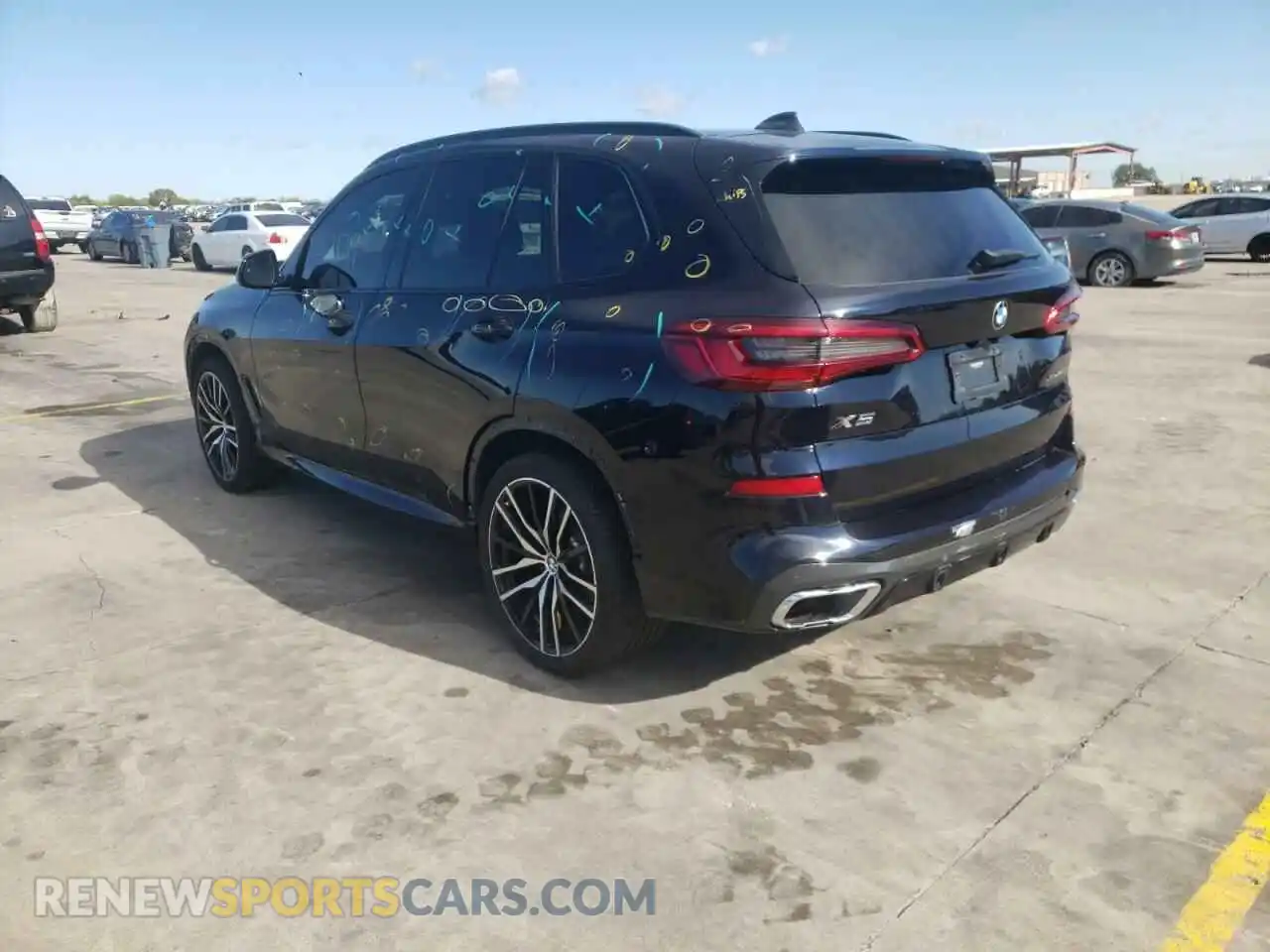 3 Photograph of a damaged car 5UXCR6C06LLL83008 BMW X5 2020