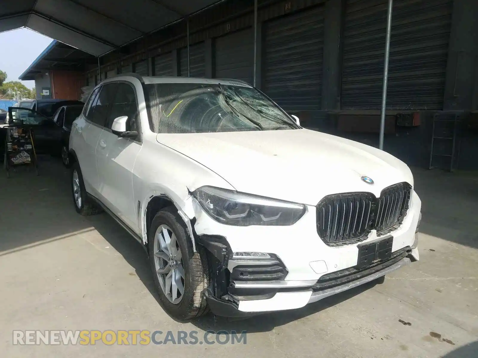 1 Photograph of a damaged car 5UXCR6C07L9B98031 BMW X5 2020