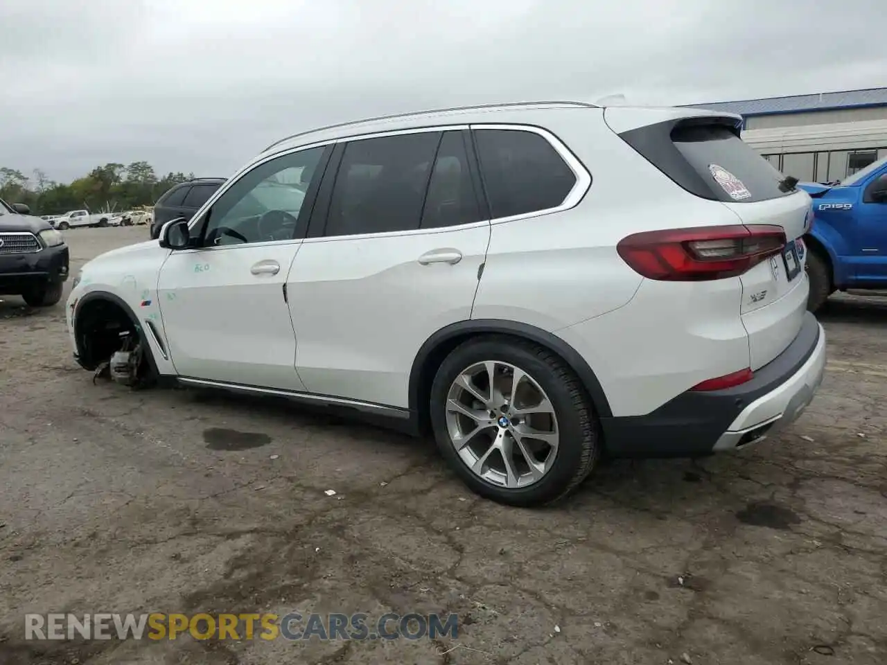 2 Фотография поврежденного автомобиля 5UXCR6C07L9C49429 BMW X5 2020