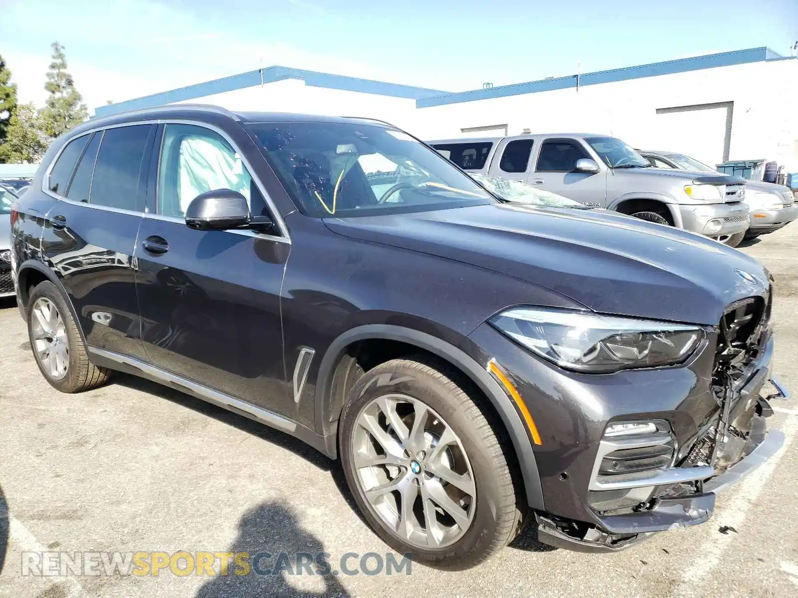 1 Photograph of a damaged car 5UXCR6C07L9C61578 BMW X5 2020