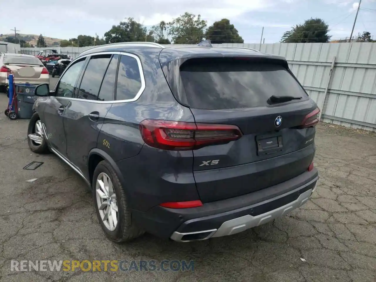 3 Photograph of a damaged car 5UXCR6C07L9D21147 BMW X5 2020