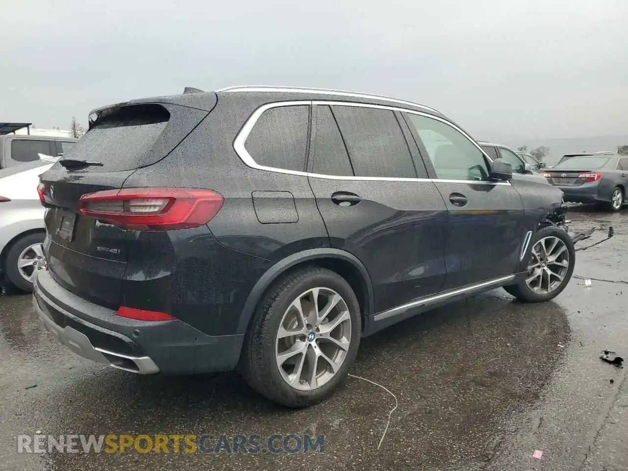 3 Photograph of a damaged car 5UXCR6C08L9B26075 BMW X5 2020