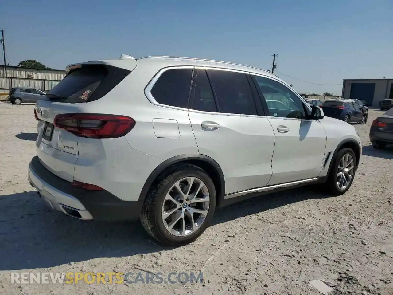 3 Photograph of a damaged car 5UXCR6C09L9B83112 BMW X5 2020