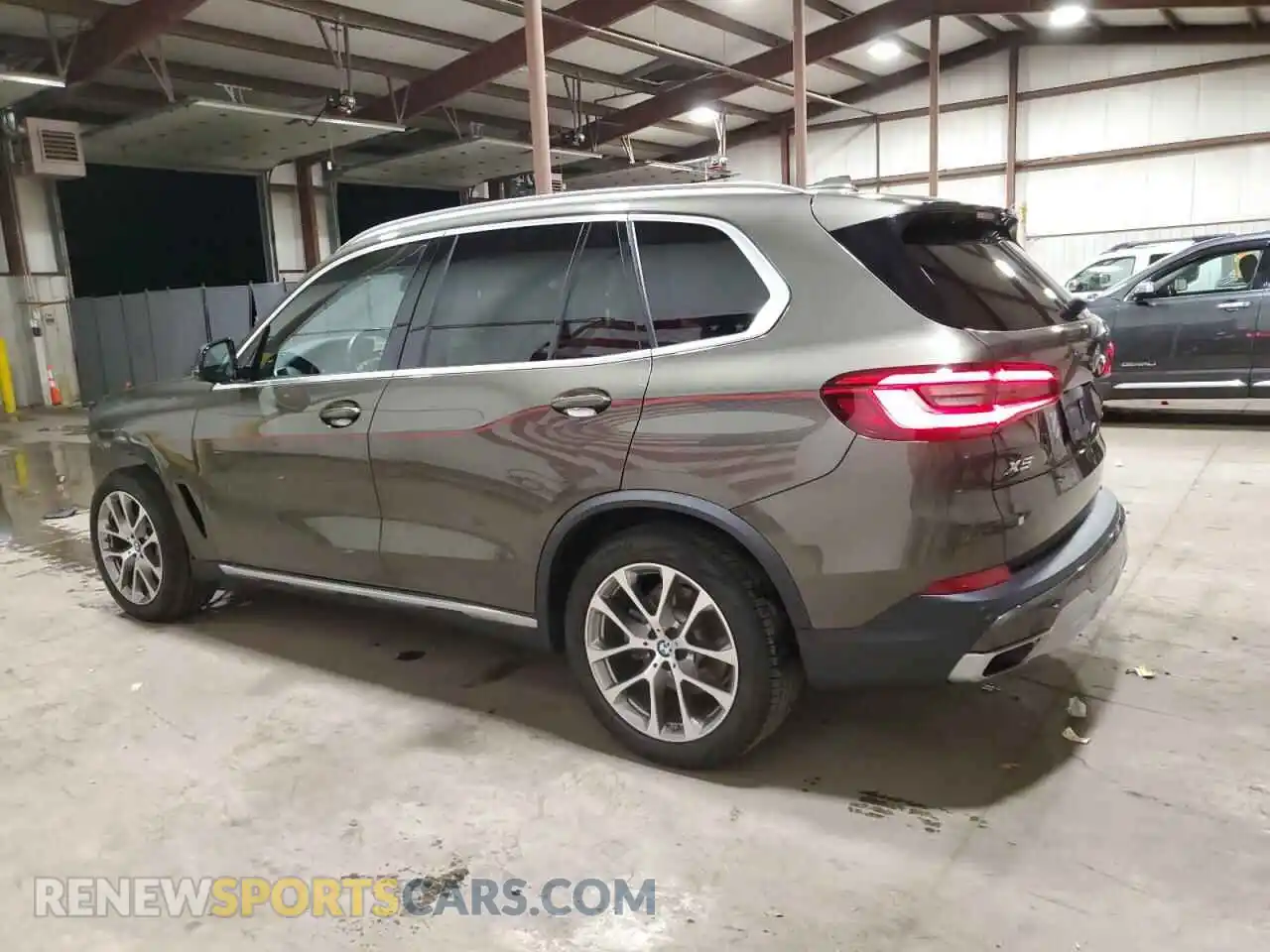 2 Photograph of a damaged car 5UXCR6C0XLLL66518 BMW X5 2020