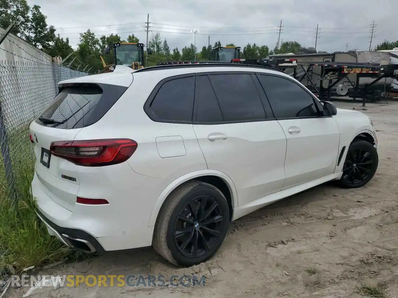 3 Photograph of a damaged car 5UXJU4C00LLE46181 BMW X5 2020