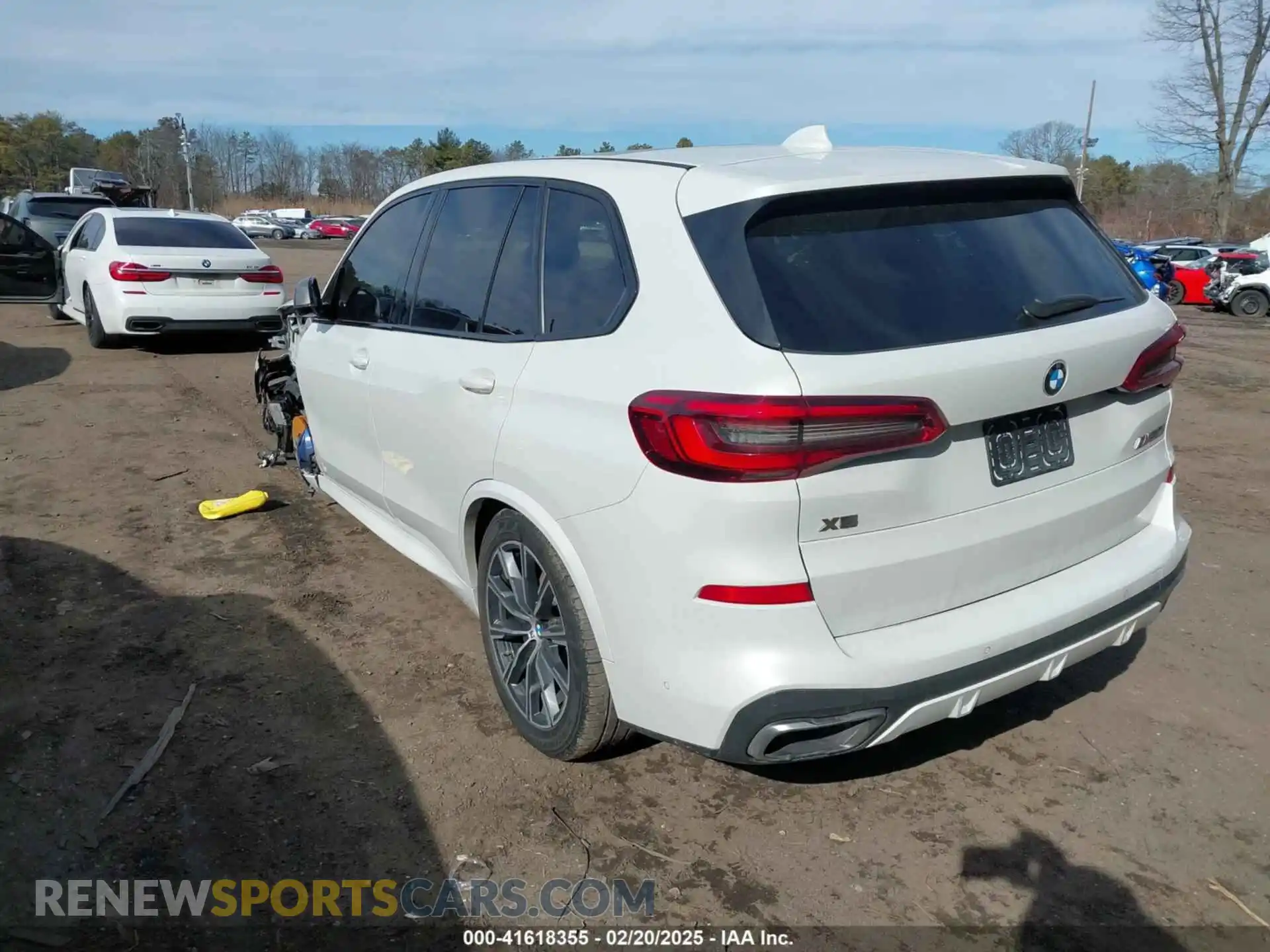 3 Photograph of a damaged car 5UXJU4C06LLE45651 BMW X5 2020