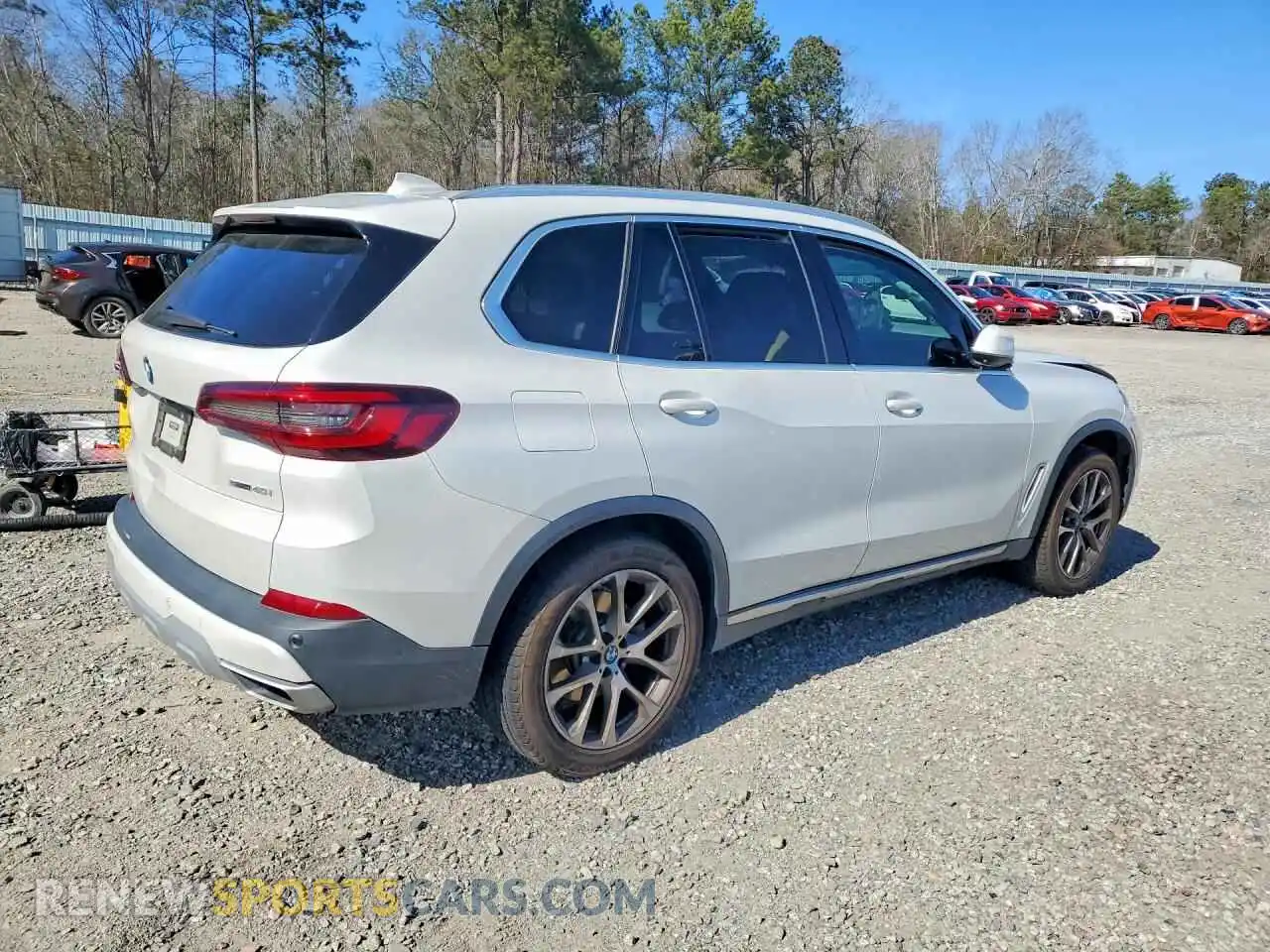 3 Photograph of a damaged car 5UXCR4C00M9E69808 BMW X5 2021