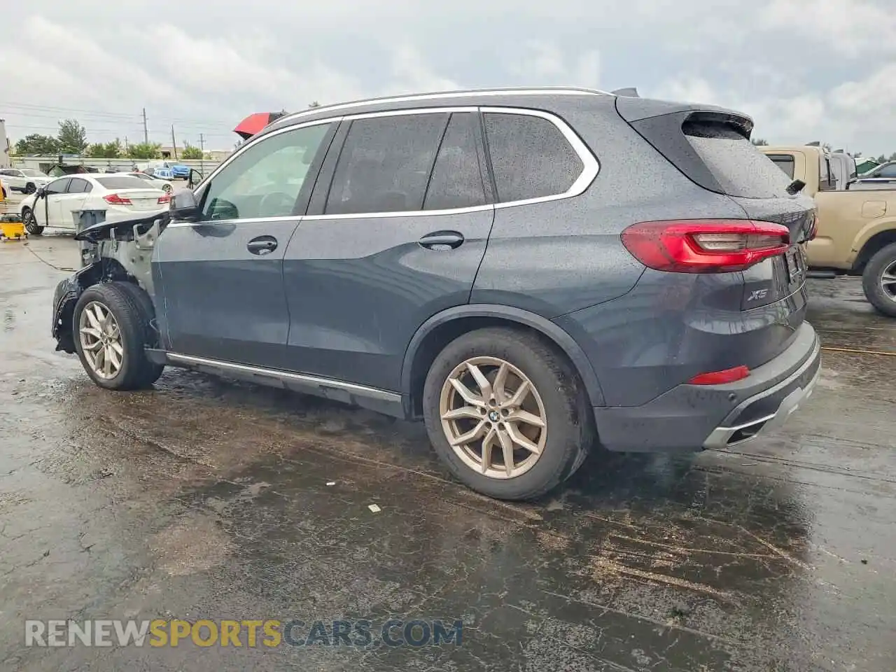 2 fotografías del automóvil dañado 5UXCR4C02M9E73665 BMW X5 2021
