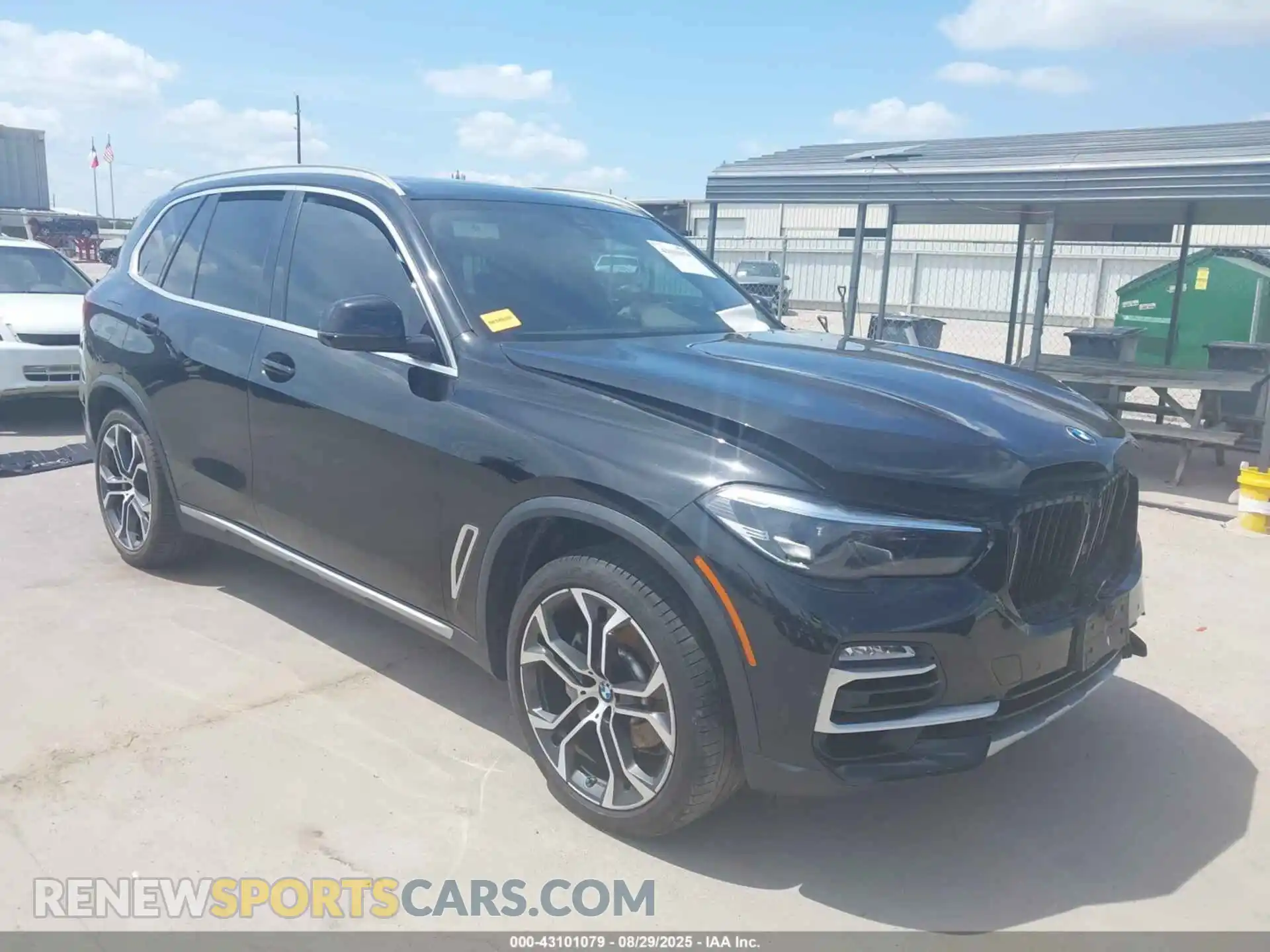 1 Photograph of a damaged car 5UXCR4C02M9F77640 BMW X5 2021