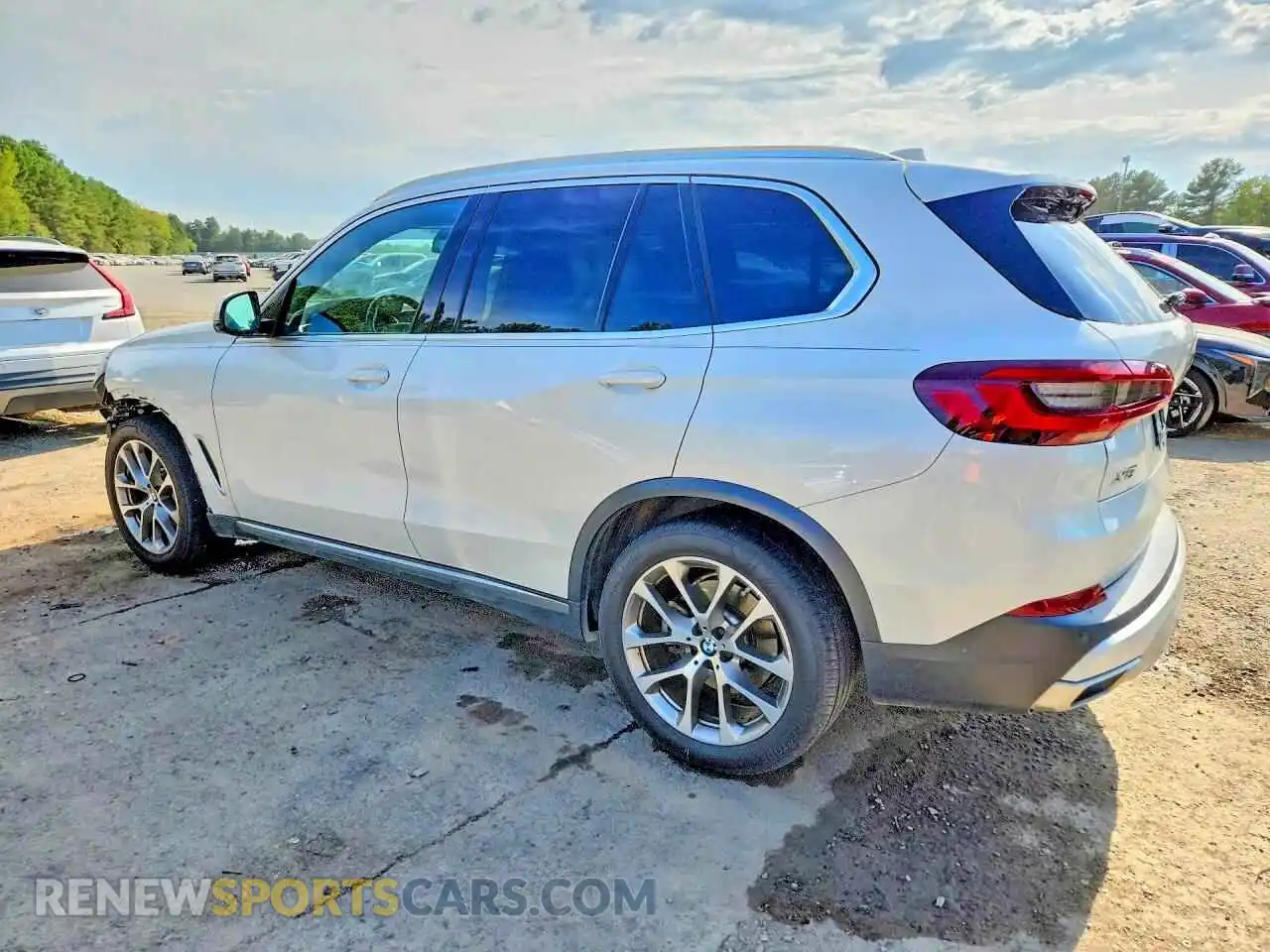 2 Photograph of a damaged car 5UXCR4C03M9H71495 BMW X5 2021