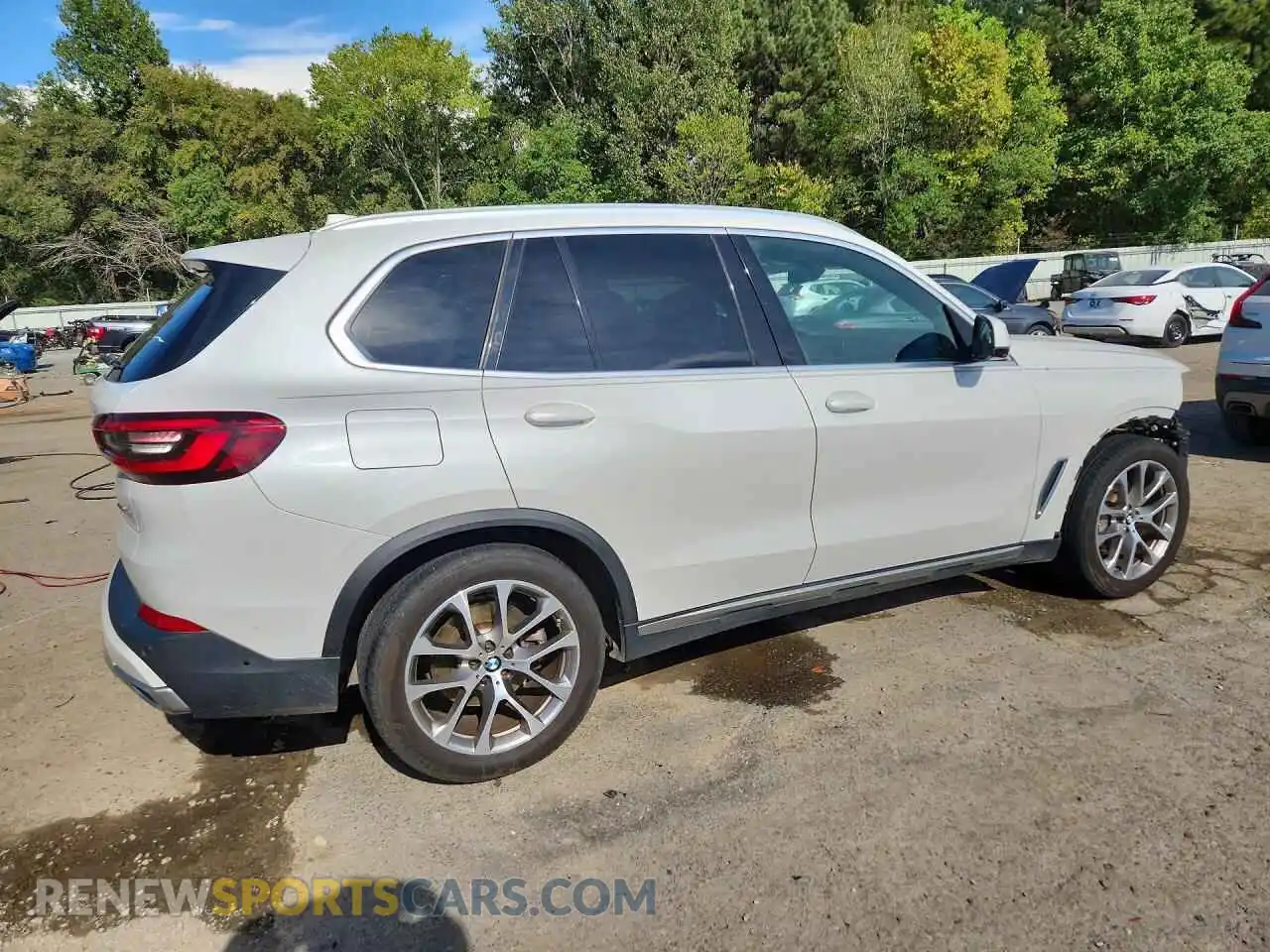3 Photograph of a damaged car 5UXCR4C03M9H71495 BMW X5 2021