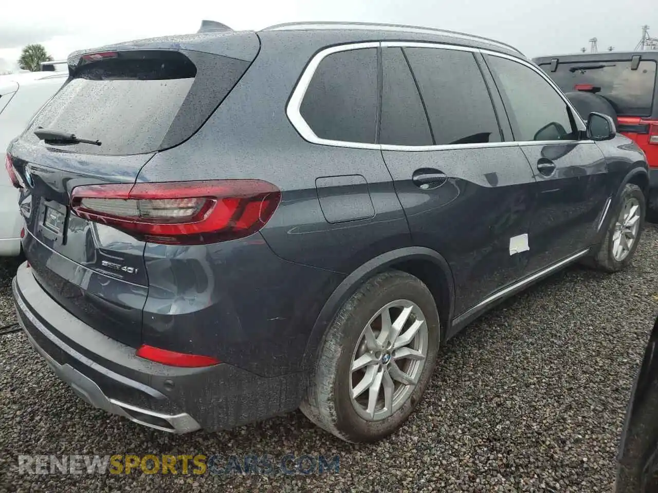 3 Photograph of a damaged car 5UXCR4C04M9G59739 BMW X5 2021