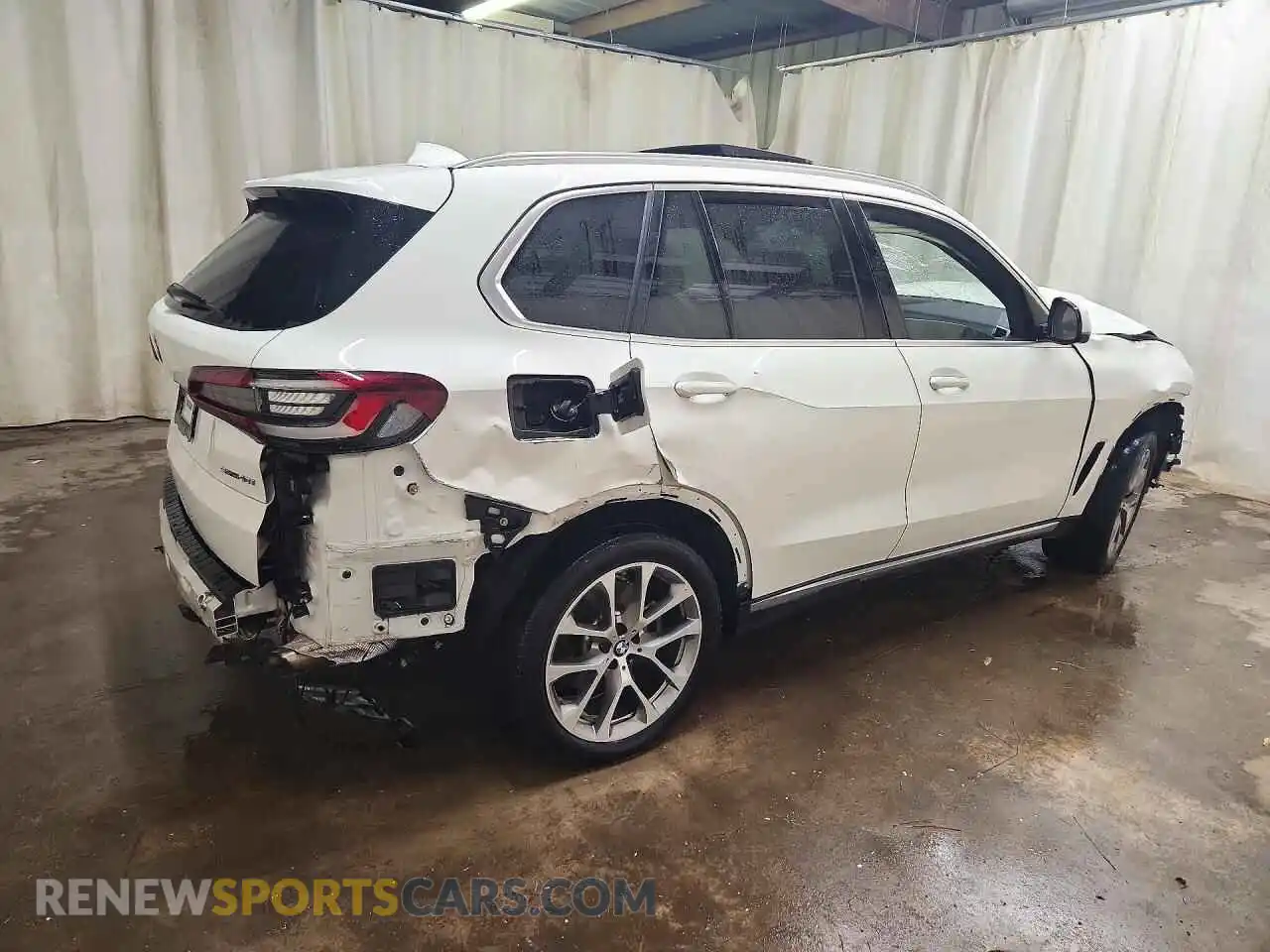 3 Фотография поврежденного автомобиля 5UXCR4C05M9E49862 BMW X5 2021